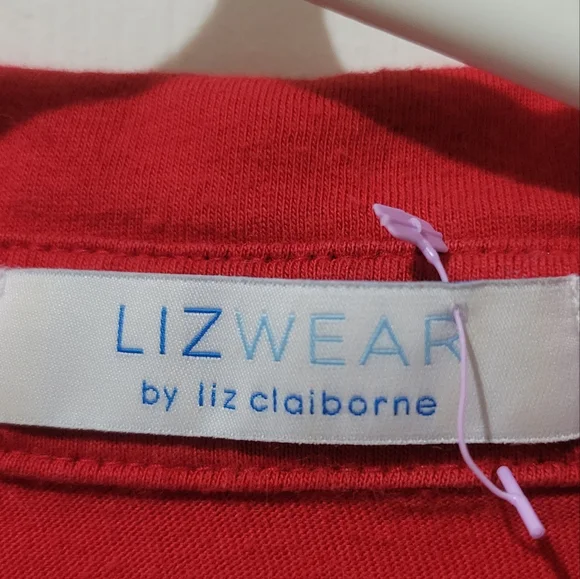Red collared button front roll tab Liz Claiborne tee shirt small - Picture 7 of 7
